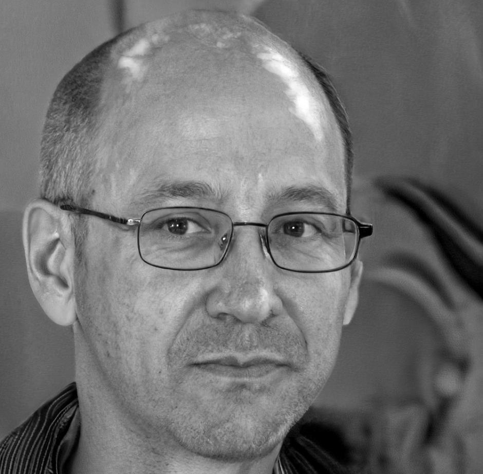 Retrato profesional de Amadeo Velasco